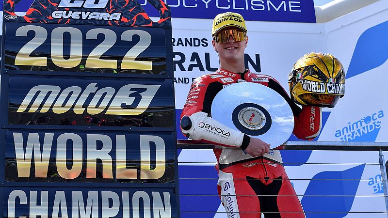 Izan Guevara se proclama campeón del mundo de Moto3 tras ganar el GP de Australia