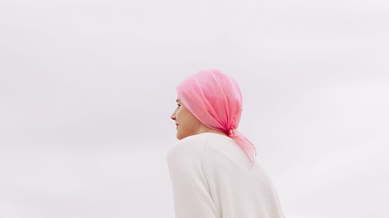 Curar con terapias personalizadas y "cronificar" la metástasis: dos metas posibles en la carrera contra el cáncer de mama