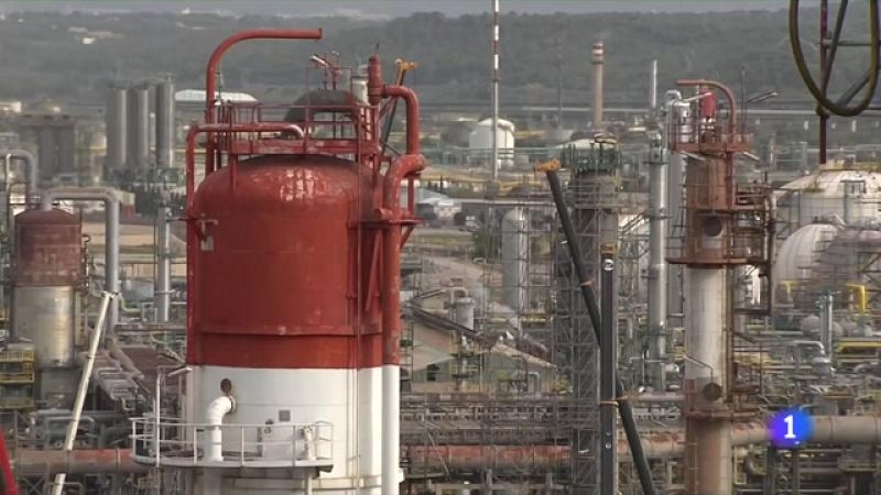 Reduir la contaminació: l'objectiu de les obres a la refineria de Repsol