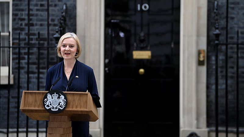 Liz Truss cede a las críticas y dimite 44 días después de llegar al cargo: "No puedo llevar a cabo este mandato"