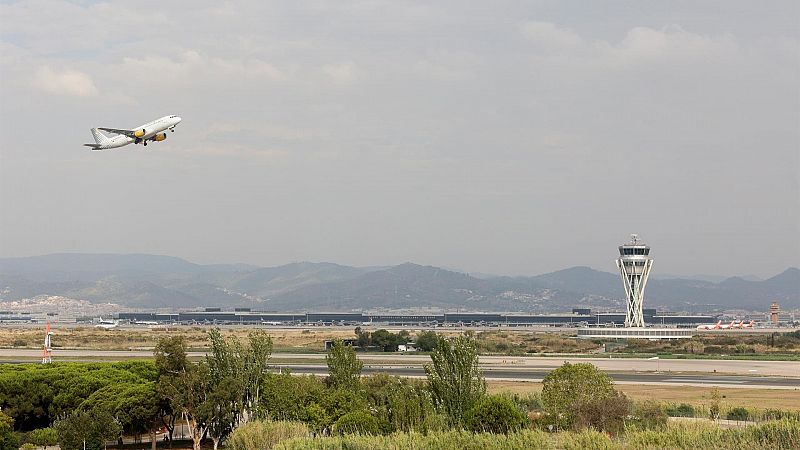 Los tripulantes de cabina de Vueling en España convocan huelgas de noviembre a enero