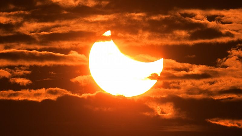 Todo listo para el eclipse solar: cuándo y dónde podrá verse en España