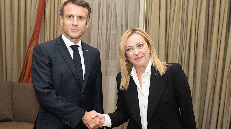 Meloni y Macron abogan por colaborar ante "grandes retos" en su primer encuentro