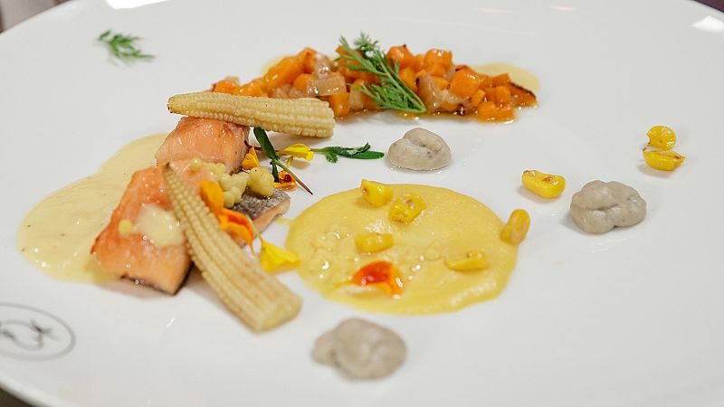 Receta de sopa de ma�z con trucha y crema de queso azul de Lorena Castell