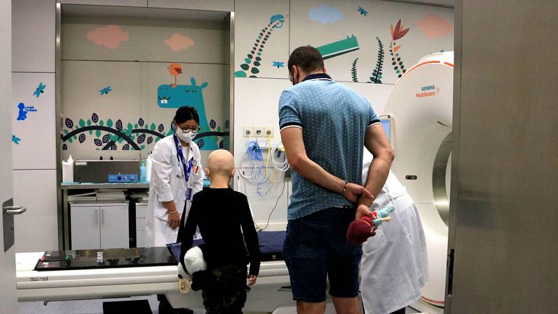 La Vall d'Hebron inaugura un nou espai de radiologia oncològica per infants