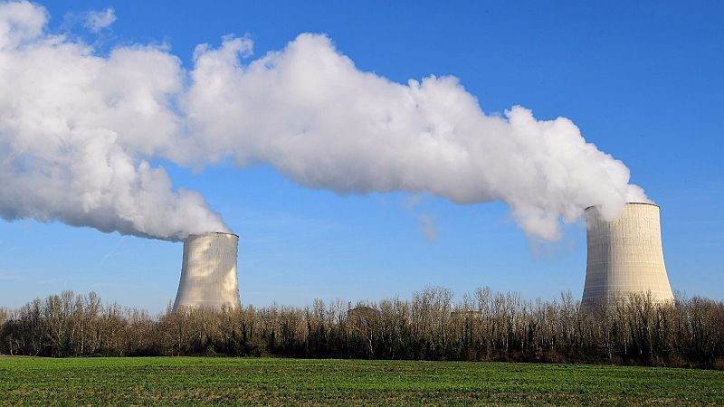 Francia encomienda su futuro a una apuesta redoblada por la energía nuclear: "No hay equivalente en el mundo"