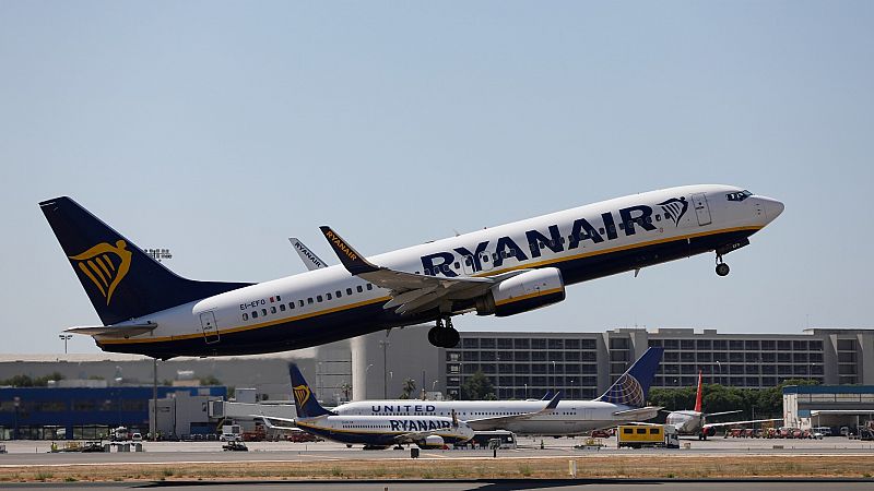 Huelga en Ryanair: jornadas de paros entre el 28 de octubre y enero para los asistentes del servicio en tierra
