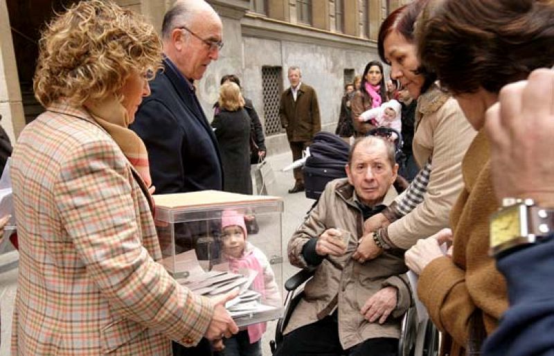 La participación en las elecciones vascas se sitúa en el 48,82%, casi lo mismo que en 2005