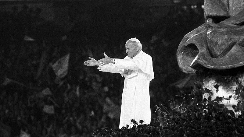 El papa de las masas: 40 años de la primera visita de Juan Pablo II a España