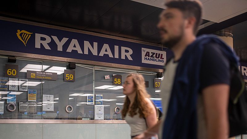 El sindicato USO de Ryanair desconvoca la huelga de asistentes del servicio en tierra