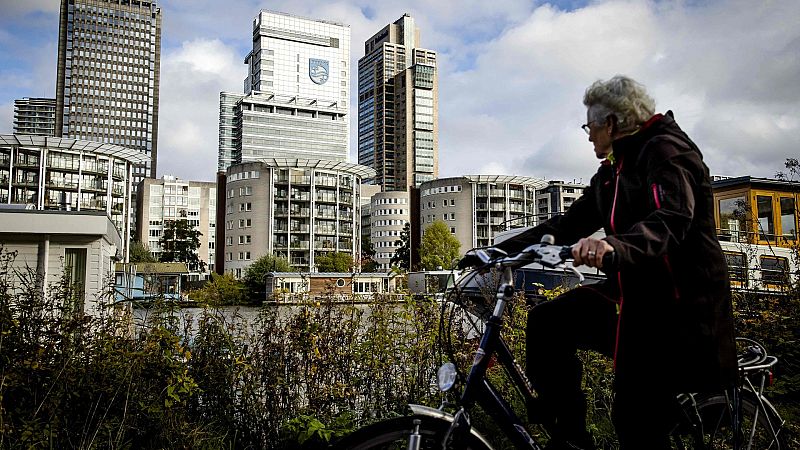 El paro en la eurozona cae una décima en septiembre hasta el 6,6%, nuevo mínimo histórico