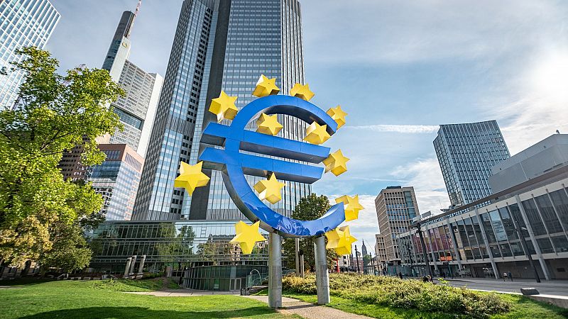 El BCE cree que la tasa española a la banca "puede ser perjudicial" y pide libertad para trasladarla a los clientes