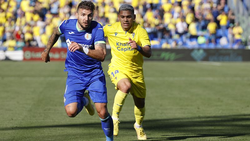 El Getafe y el Cádiz firman una batalla estéril en el Coliseum