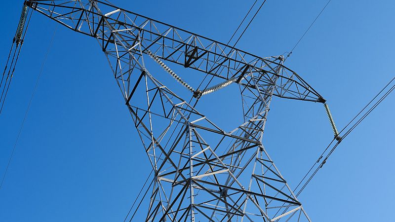 El precio de la luz sube un 8,6% este jueves, hasta los 150,95 euros/MWh