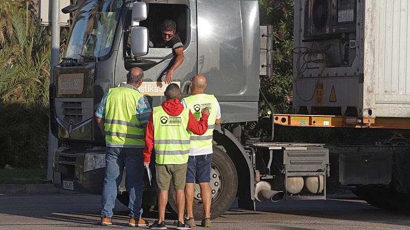 La CEOE y otras patronales del transporte se oponen a los paros: "Solo agravará la difícil situación económica"