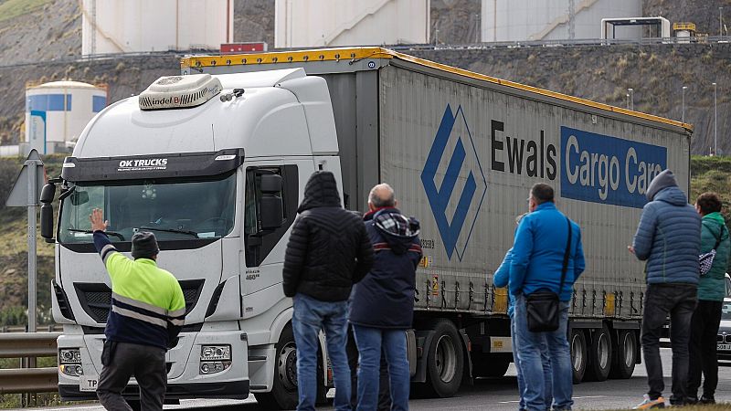 Finaliza sin acuerdo la reunión entre el Gobierno y la plataforma convocante de los paros en el transporte