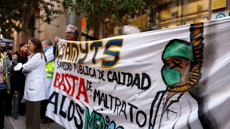 El sindicato médico Amyts mantiene la huelga y pide la dimisión del consejero de Sanidad de Madrid