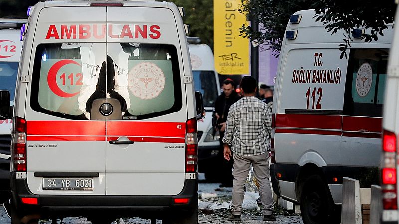 Al menos seis muertos y más de 80 heridos en un atentado en una calle céntrica de Estambul