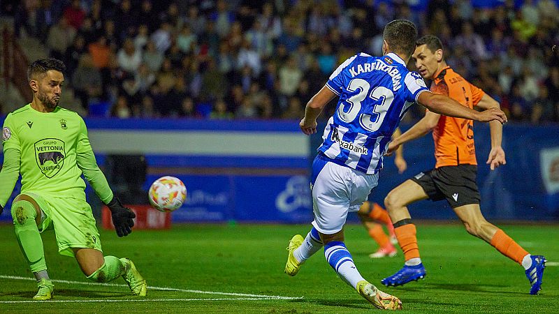 La Real Sociedad supera sin problemas al Cazalegas