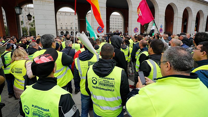 Normalidad en el primer día de paro indefinido convocado por la Plataforma en Defensa del Transporte