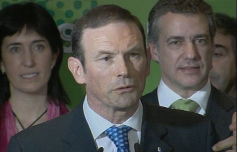 Ibarretxe asegura que al PNV le corresponde iniciar contactos para formar Gobierno