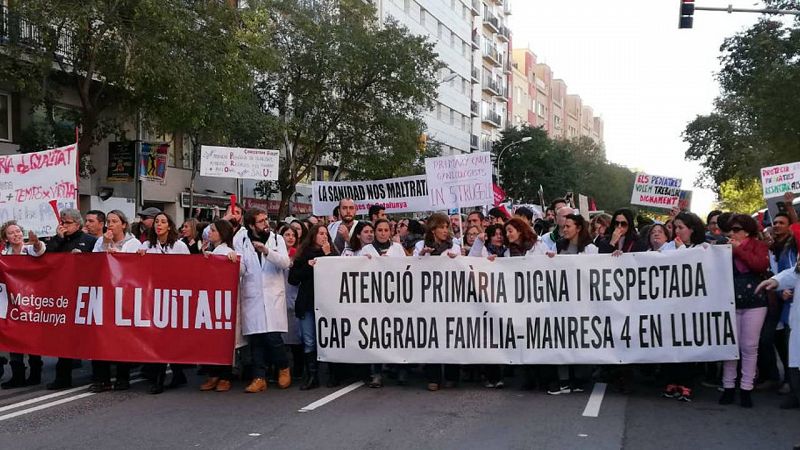 Metges de Catalunya amenaça amb una "gran mobilització" si no es redreça el rumb de la sanitat