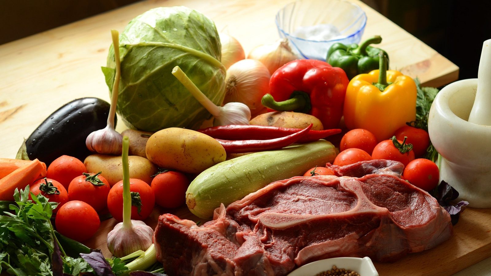 ¿Cómo debemos mantener los alimentos?