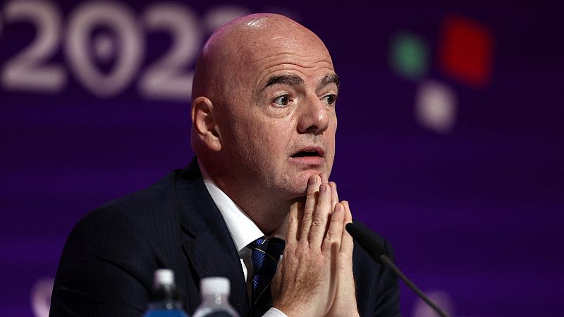 El presidente de la FIFA denuncia la "hipocresía" de occidente por sus críticas a Catar