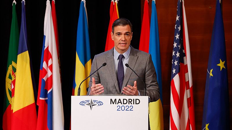 Sánchez defiende ante la OTAN la ayuda militar a Ucrania: "No podemos confundir contención con inacción"