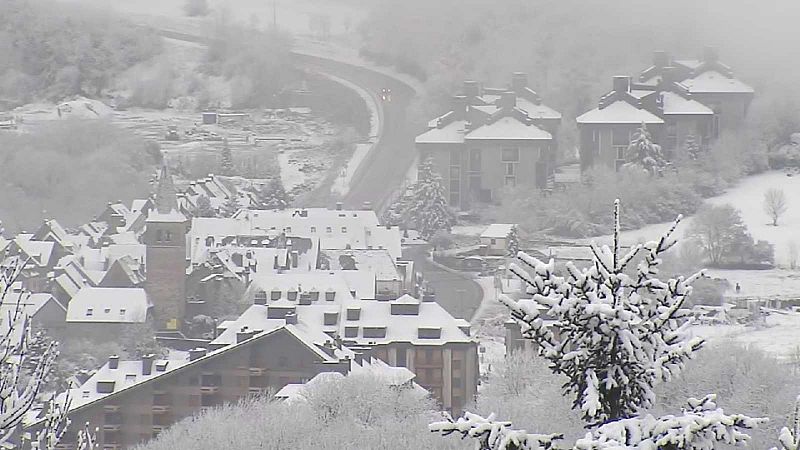 El Pirineu es tenyeix de blanc: primera gran nevada de la temporada