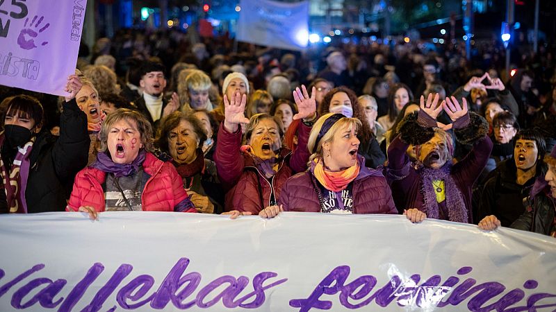 Miles de personas claman en España contra la violencia de género: "Ni una más"