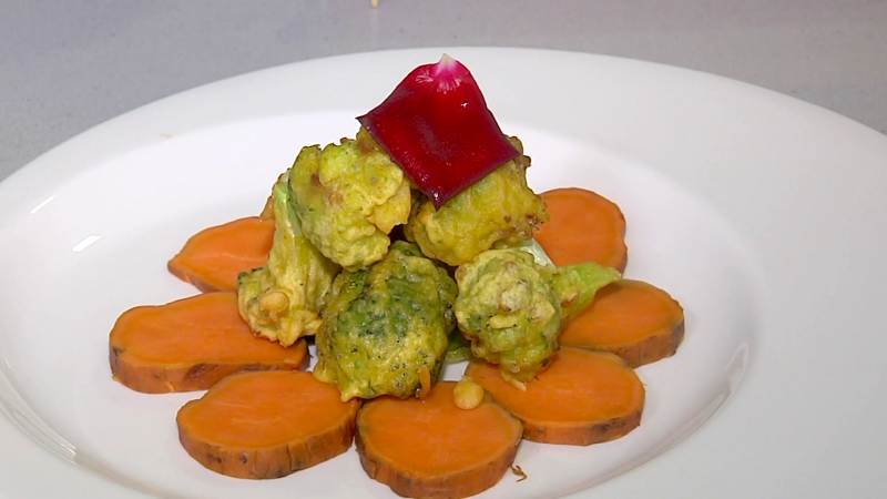 Receta de tempura de brócoli al curry de Sergio Fernández