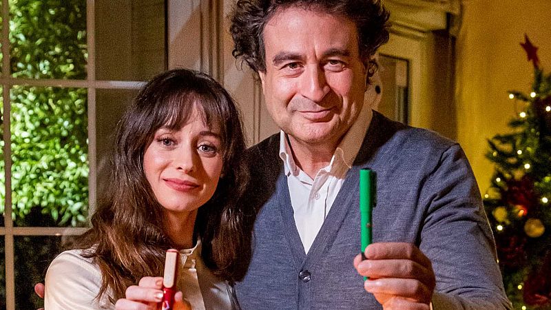 Elena Rivera y Pepe Rodríguez, 'embajadores' de la campaña solidaria 'Un Juguete, una Ilusión', de RTVE y la Fundación Crecer Jugando