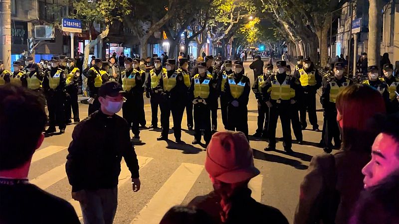 China blinda las calles de Shanghái y Pekín ante las protestas contra la política de 'COVID cero'
