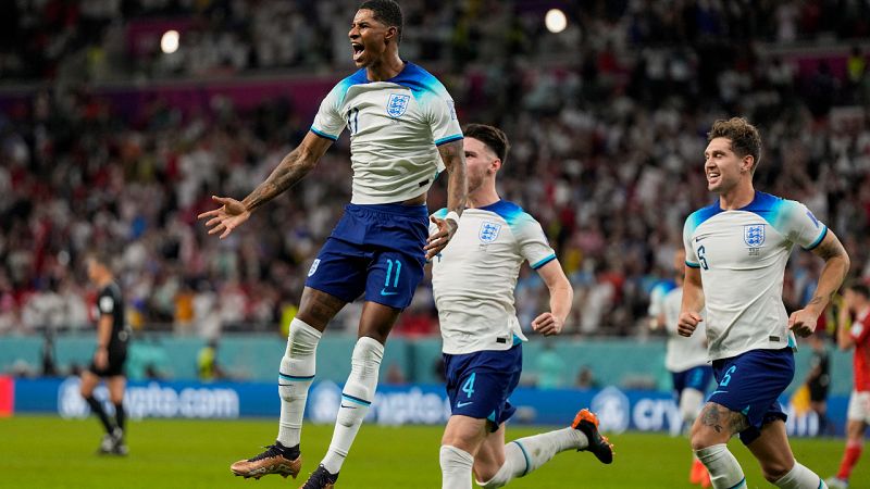 Inglaterra golea a Gales para ser primera y Estados Unidos, segunda, al ganar a Irán