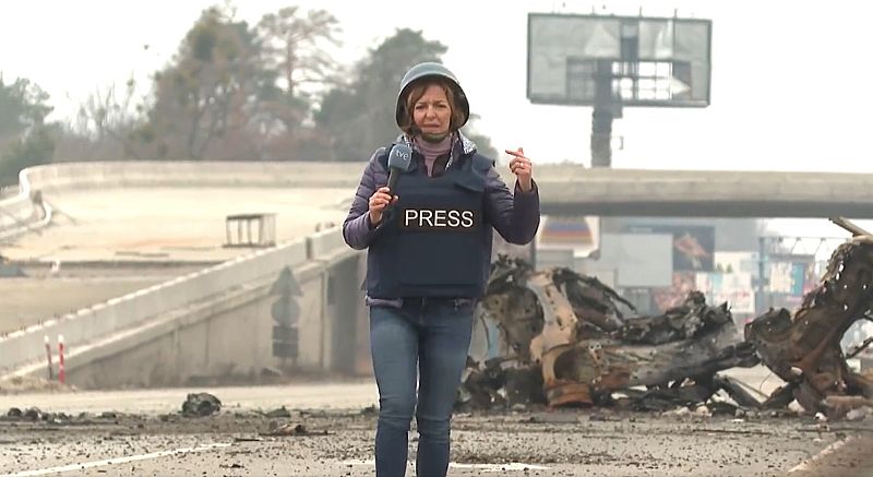 Almudena Ariza recull el Premi VIII Margarita Rivière al rigor periodístic amb visió de gènere