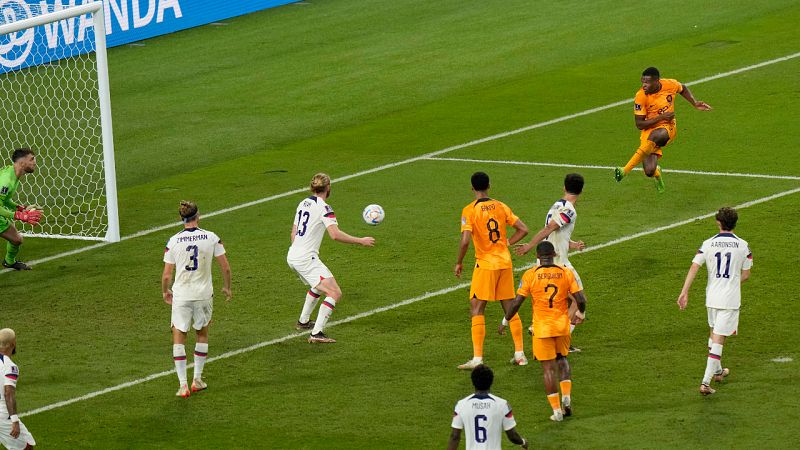 Países Bajos 3 -  1 Estados Unidos: Dumfries marcó las diferencias
