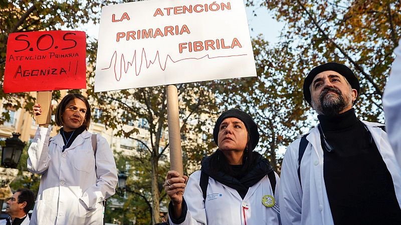 Ayuso promete convertir a sanitarios eventuales en interinos, nuevos incentivos y un programa para fidelizar a los MIR