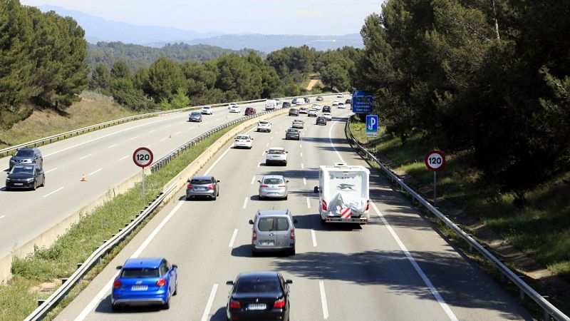 Arrenca l'operació sortida pel pont de desembre