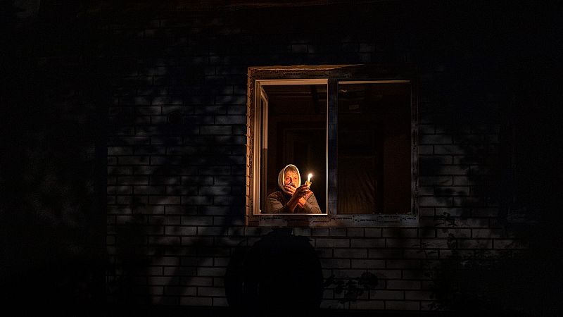 La vida de miles de ucranianos sin lo más básico: "Difícilmente sabes cuándo vas a tener agua o luz en casa"