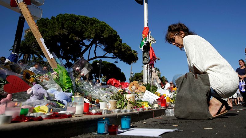 La Fiscalía gala pide penas de 15 años para tres cómplices del atentado de Niza