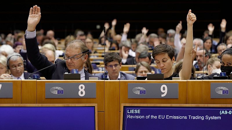Cuatro detenidos por presuntos sobornos en el Parlamento Europeo vinculados con Catar