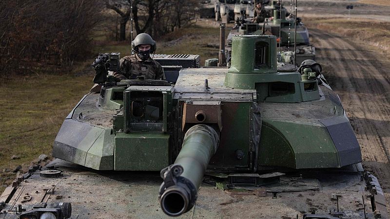 Fuego real en la base de Cincu: así entrena el nuevo grupo de combate de la OTAN en Rumanía