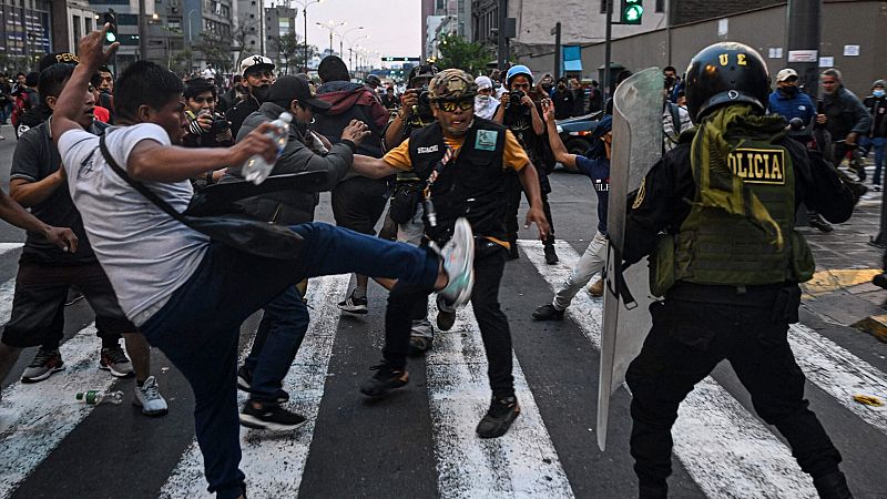 La presidenta de Perú llama a la calma tras las protestas de los últimos días en varias ciudades del país