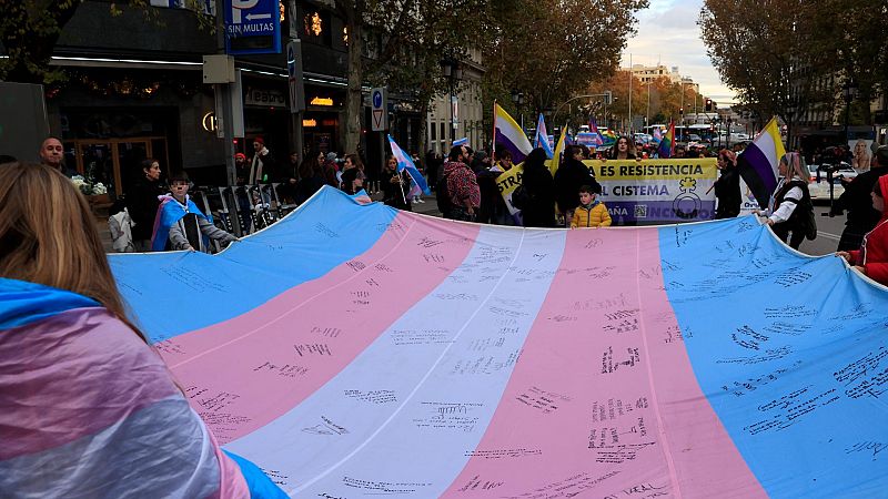 La ley 'trans' avanza intacta sin la enmienda del PSOE para limitar el cambio de sexo en el DNI a los menores de 16