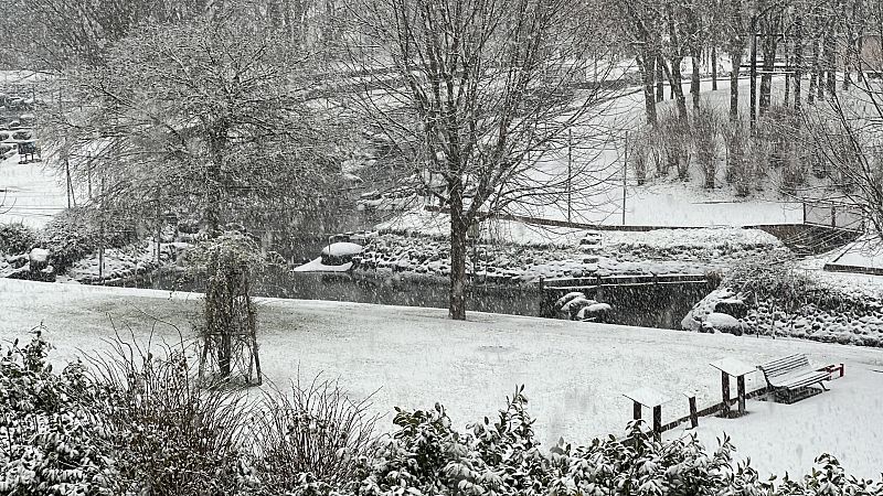 La neu enfarina per "sorpresa" les valls del Pirineu