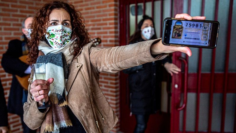 Lotería de Navidad: ¿Qué hacer si se ha roto o se ha mojado el décimo?