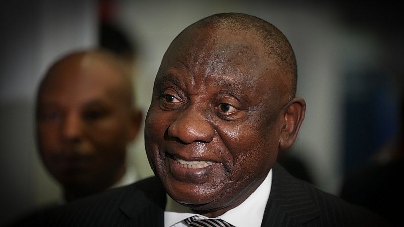 El Parlamento de Sudáfrica rechaza la destitución de Ramaphosa por la presunta violación de leyes anticorrupción
