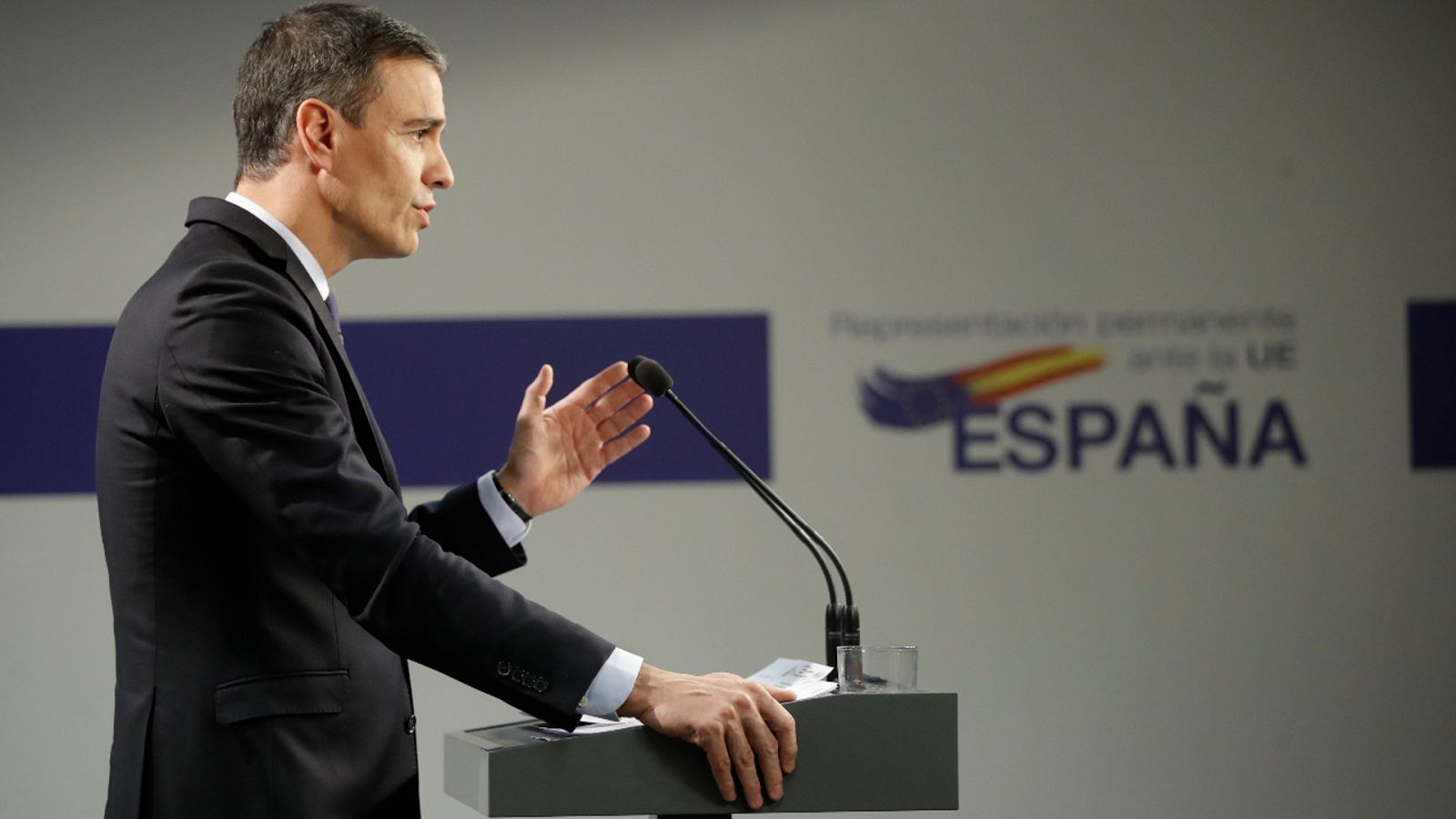 Pedro Sánchez acusa al PP y Vox de urdir un "complot" para "amordazar" el Parlamento - Informativo 24h | Ver