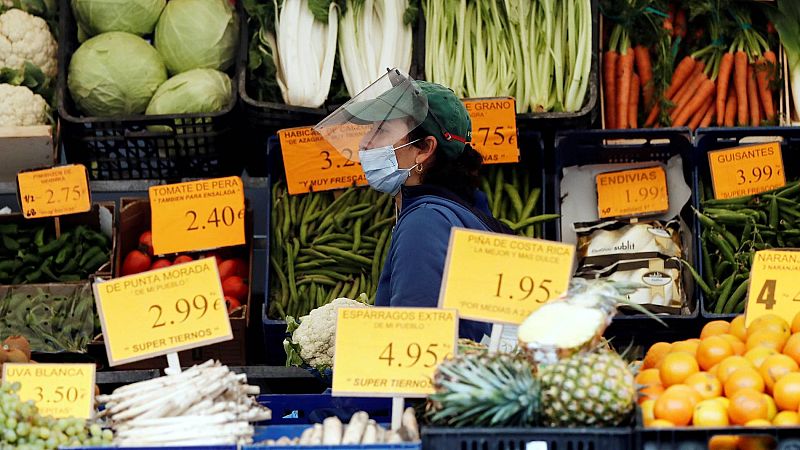 La CNMC inicia un expediente contra siete distribuidoras de alimentos por repartirse las adjudicaciones